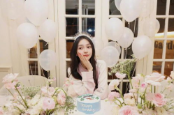 Angelababy晒全家福庆生,温馨庆生展现母爱光辉